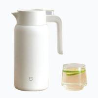 tumblers with straws